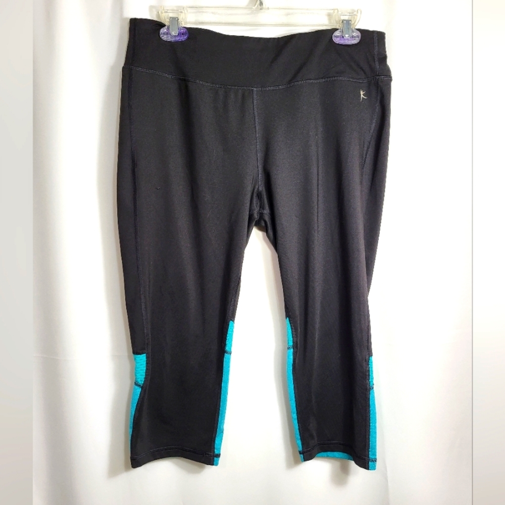 Danskin Now black w/teal capri athletic pants women's L  #752
